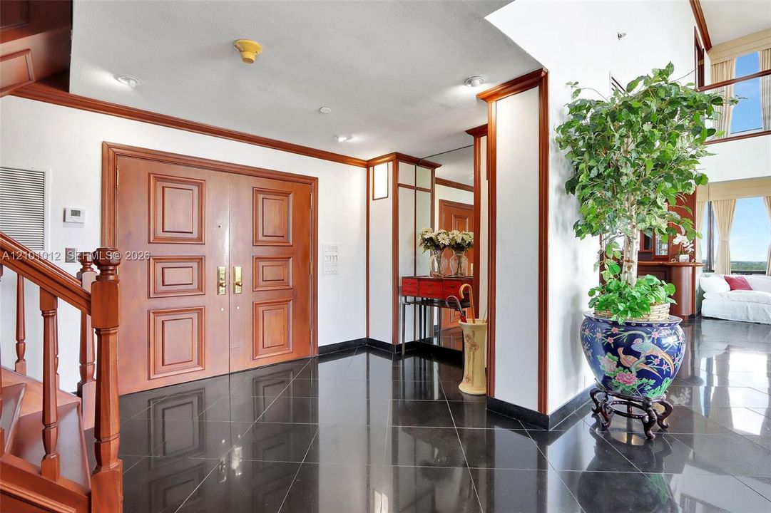 For Sale: $1,095,000 (3 beds, 3 baths, 4430 Square Feet)