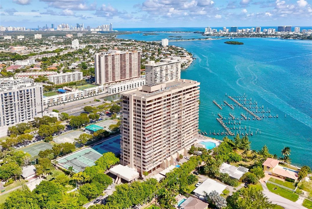 For Sale: $1,095,000 (3 beds, 3 baths, 4430 Square Feet)