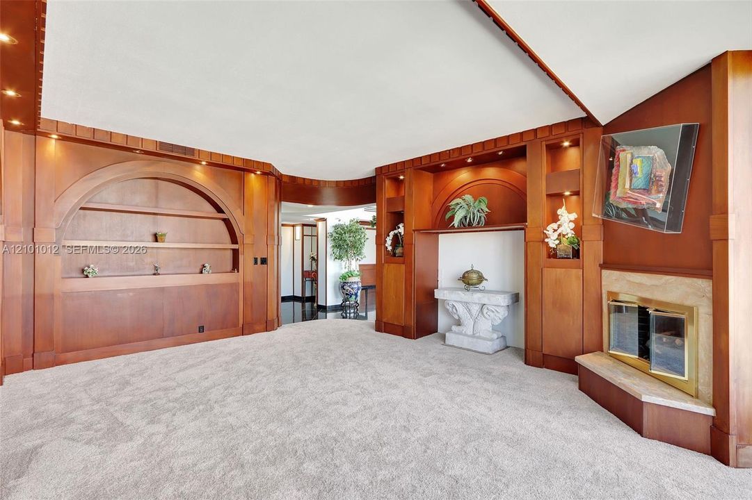 For Sale: $1,095,000 (3 beds, 3 baths, 4430 Square Feet)