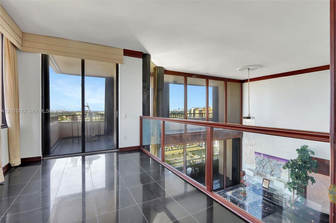 For Sale: $1,095,000 (3 beds, 3 baths, 4430 Square Feet)