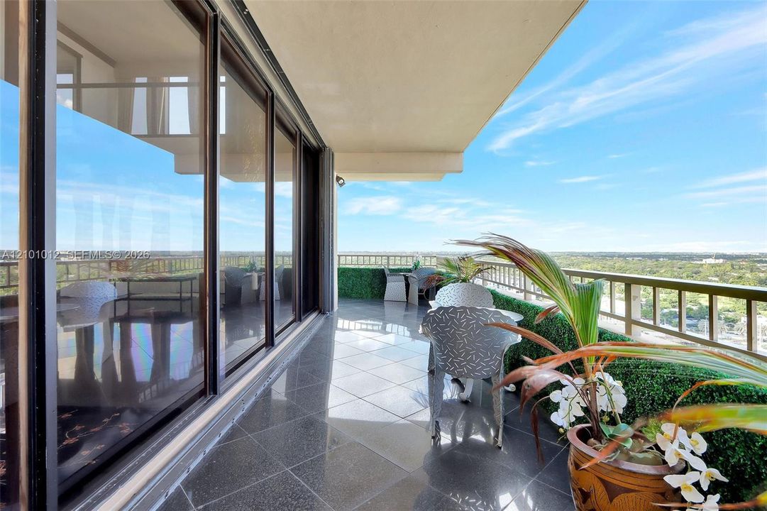 For Sale: $1,095,000 (3 beds, 3 baths, 4430 Square Feet)