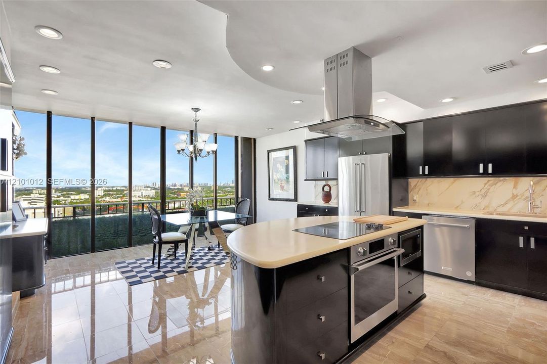For Sale: $1,095,000 (3 beds, 3 baths, 4430 Square Feet)