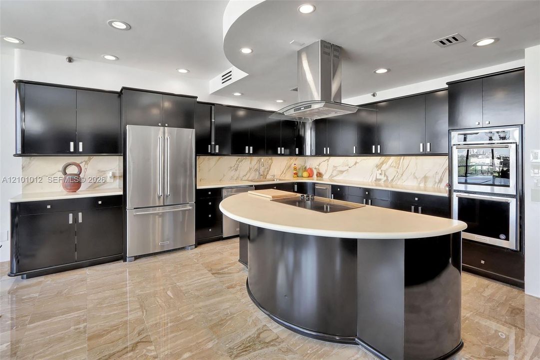 For Sale: $1,095,000 (3 beds, 3 baths, 4430 Square Feet)