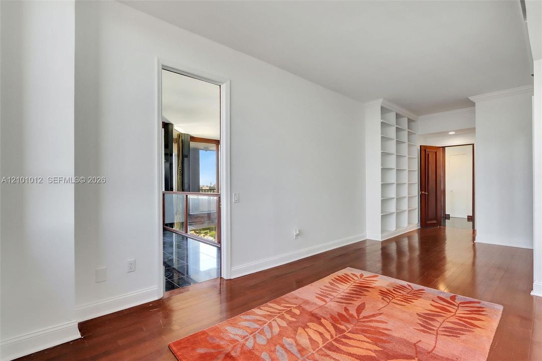 For Sale: $1,095,000 (3 beds, 3 baths, 4430 Square Feet)