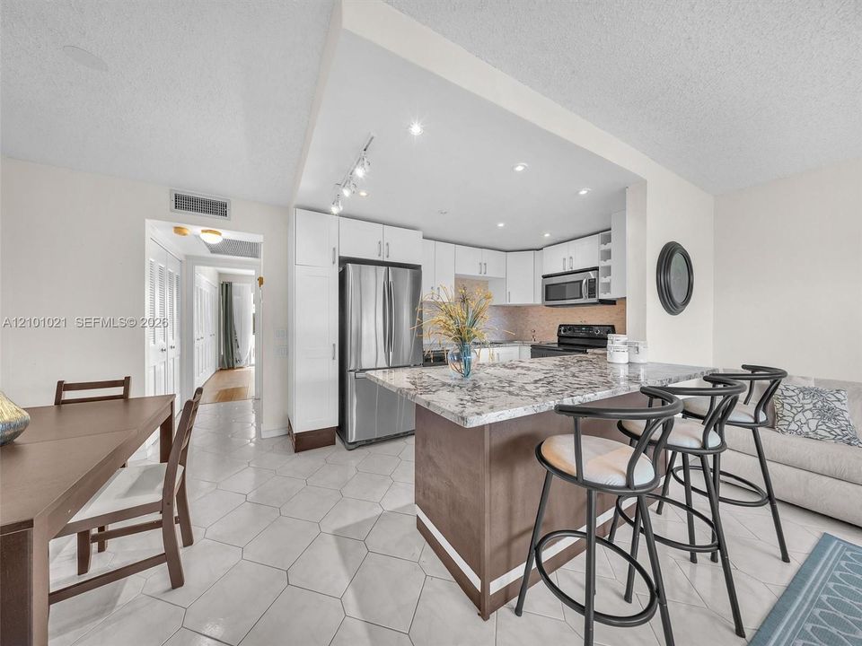 Activo con contrato: $129,000 (1 camas, 1 baños, 719 Pies cuadrados)