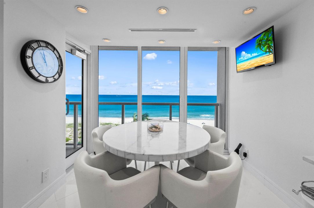 Breakfast on the OCEAN