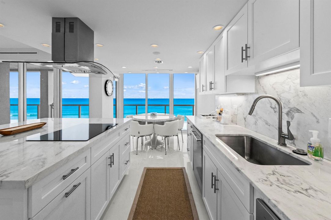 OCEANFRONT Kitchen