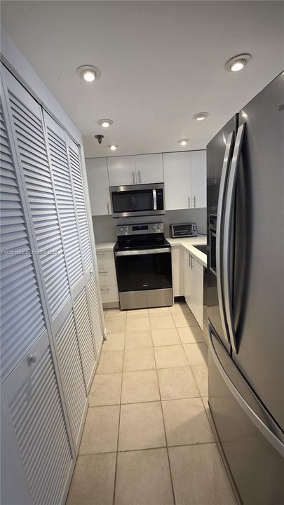 En Renta: $2,750 (1 camas, 1 baños, 700 Pies cuadrados)