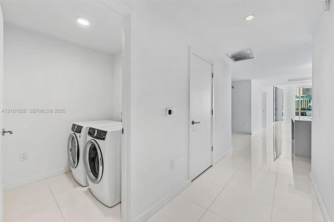 En Renta: $9,000 (3 camas, 4 baños, 2172 Pies cuadrados)