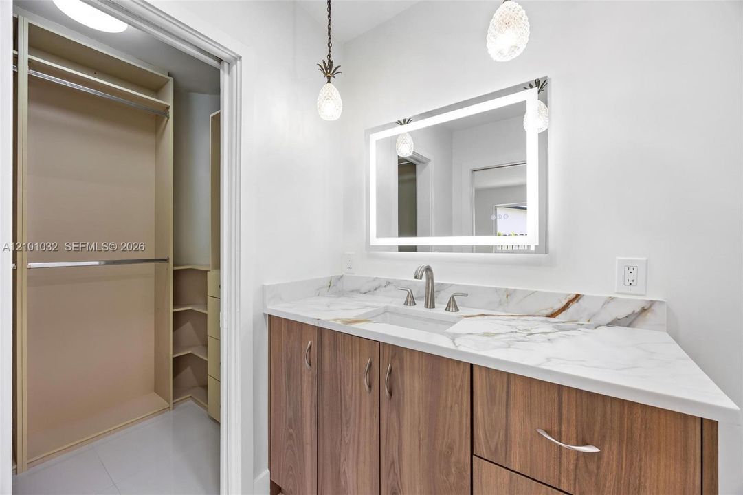 В аренду: $8,700 (4 спален, 3 ванн, 2961 Квадратных фут)