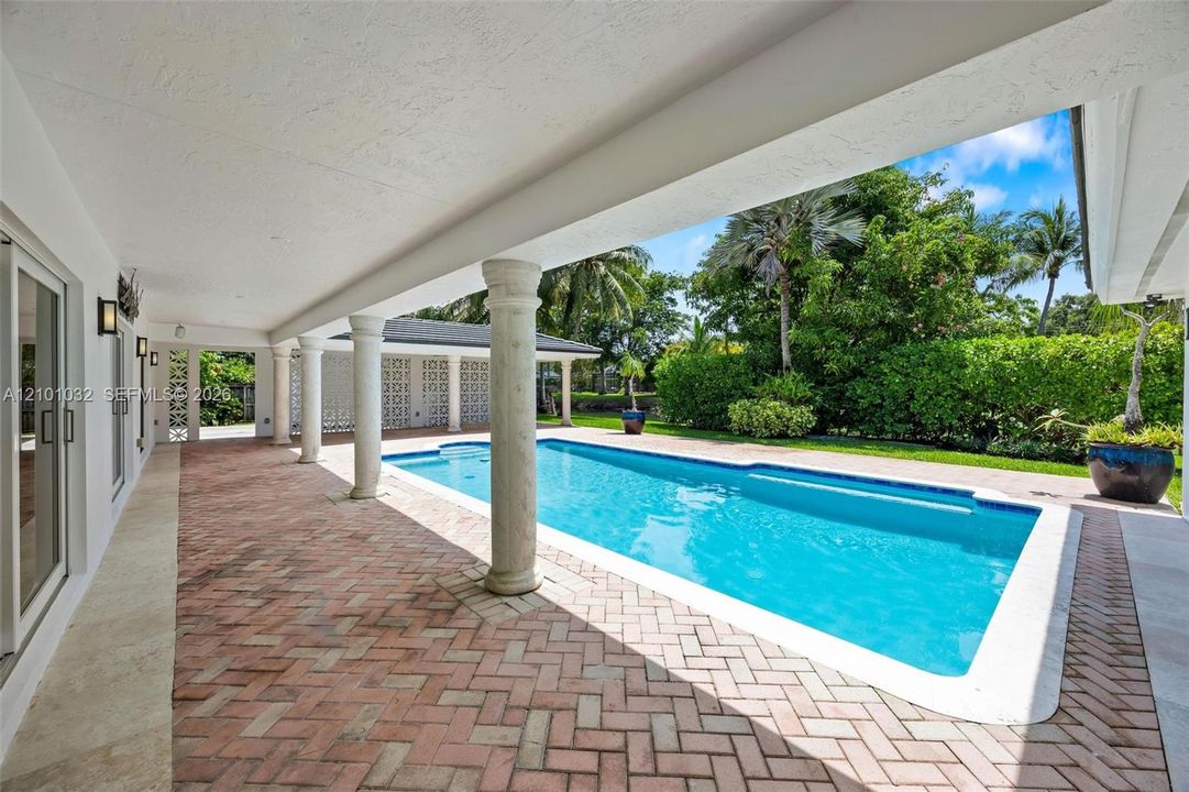 Start the morning with a swim, cool off on a sunny afternoon, or spend the weekend lounging poolside with friends and family.