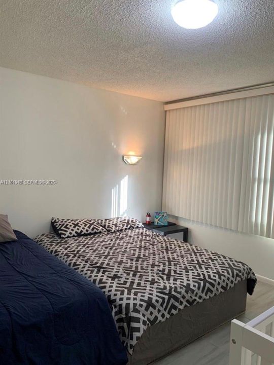 For Rent: $1,800 (2 beds, 2 baths, 920 Square Feet)