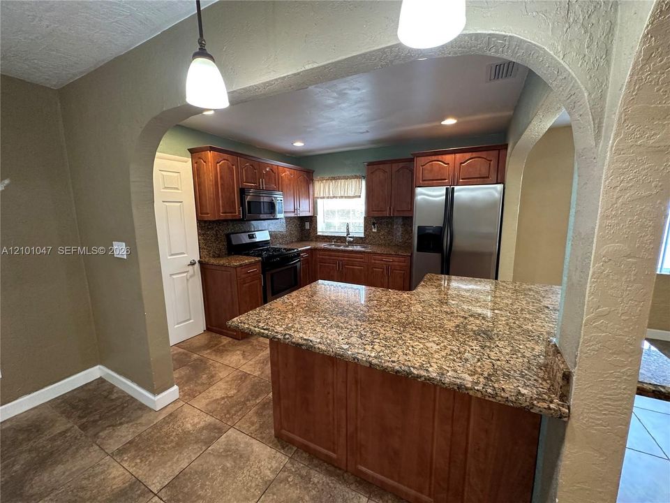 В аренду: $3,890 (3 спален, 2 ванн, 1364 Квадратных фут)