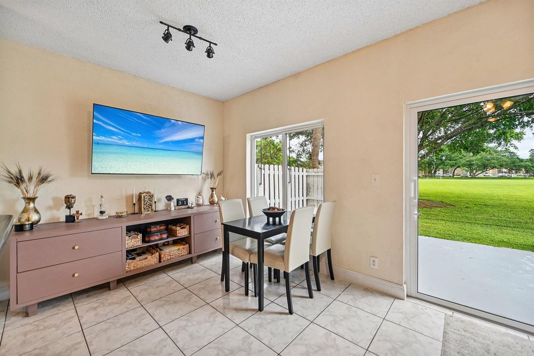 10-web-or-mls-SW 95th Ter-S3009-010r