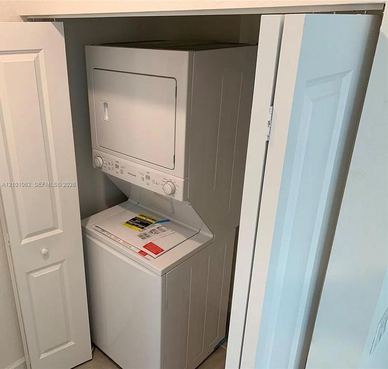 В аренду: $3,000 (3 спален, 2 ванн, 1485 Квадратных фут)