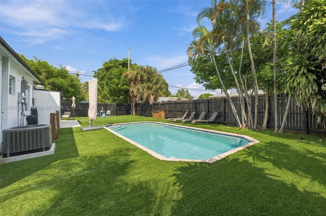 En Venta: $440,000 (3 camas, 2 baños, 648 Pies cuadrados)