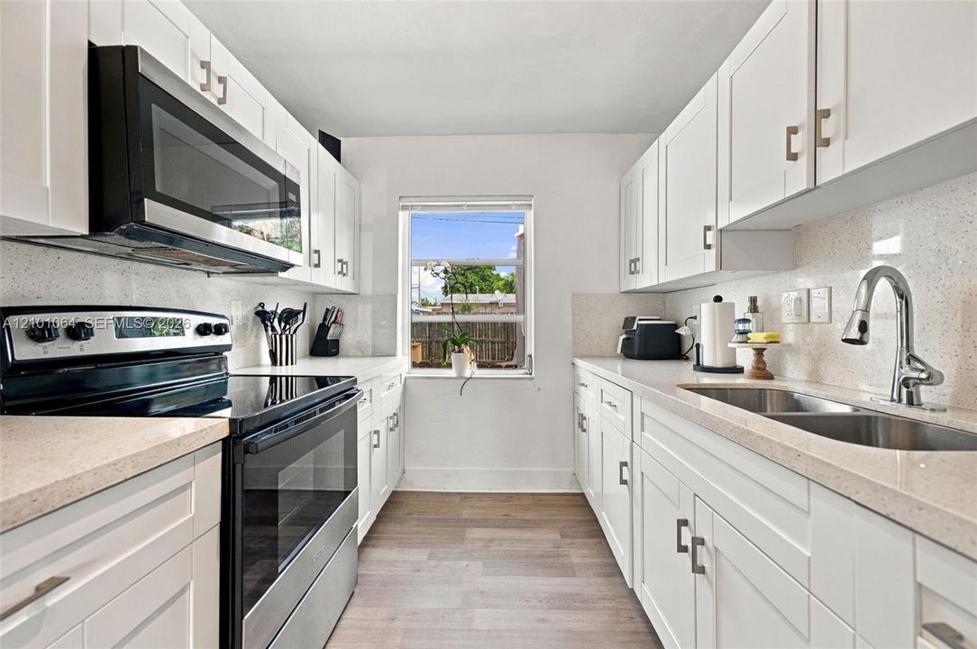 En Venta: $440,000 (3 camas, 2 baños, 648 Pies cuadrados)