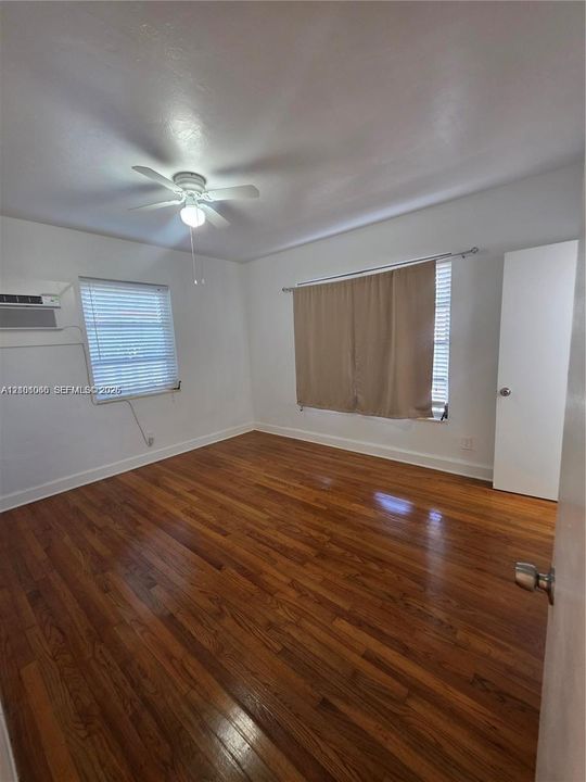 For Rent: $1,850 (1 beds, 1 baths, 600 Square Feet)