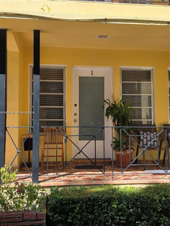 For Rent: $1,850 (1 beds, 1 baths, 600 Square Feet)