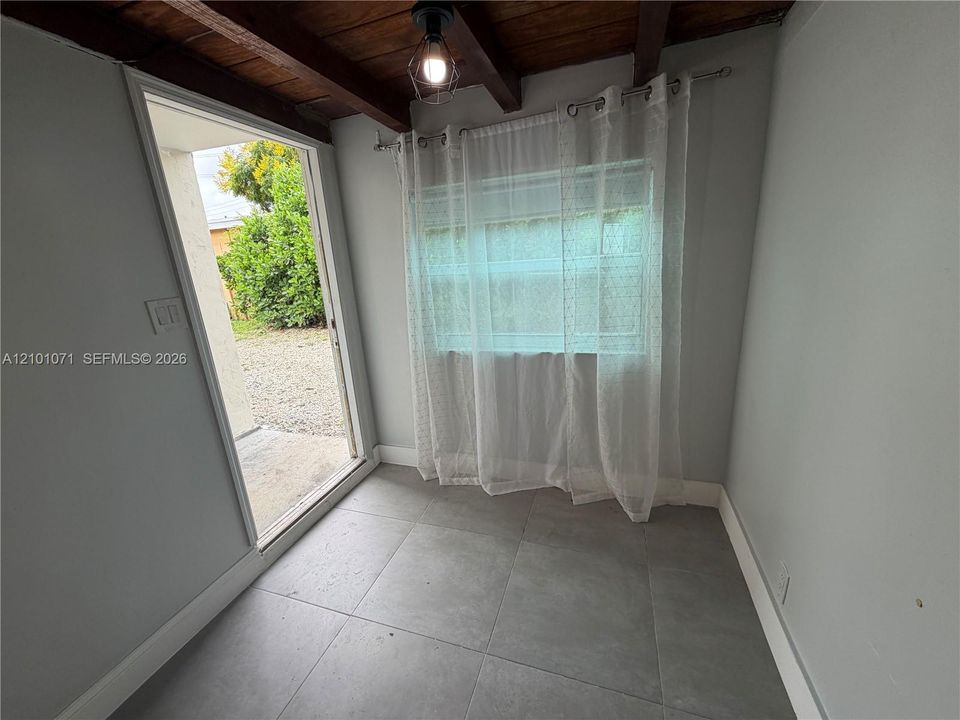 En Renta: $1,400 (1 camas, 1 baños, 700 Pies cuadrados)