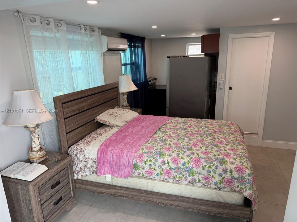En Renta: $1,400 (1 camas, 1 baños, 700 Pies cuadrados)