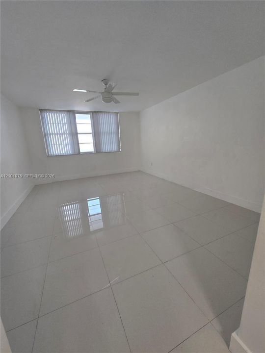 В аренду: $3,390 (2 спален, 2 ванн, 1295 Квадратных фут)