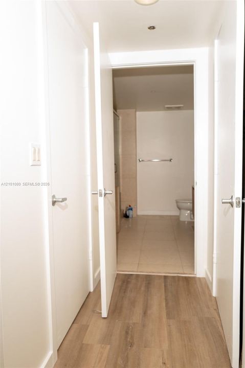 В аренду: $4,750 (2 спален, 2 ванн, 1256 Квадратных фут)