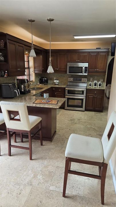 For Sale: $699,000 (4 beds, 2 baths, 1978 Square Feet)