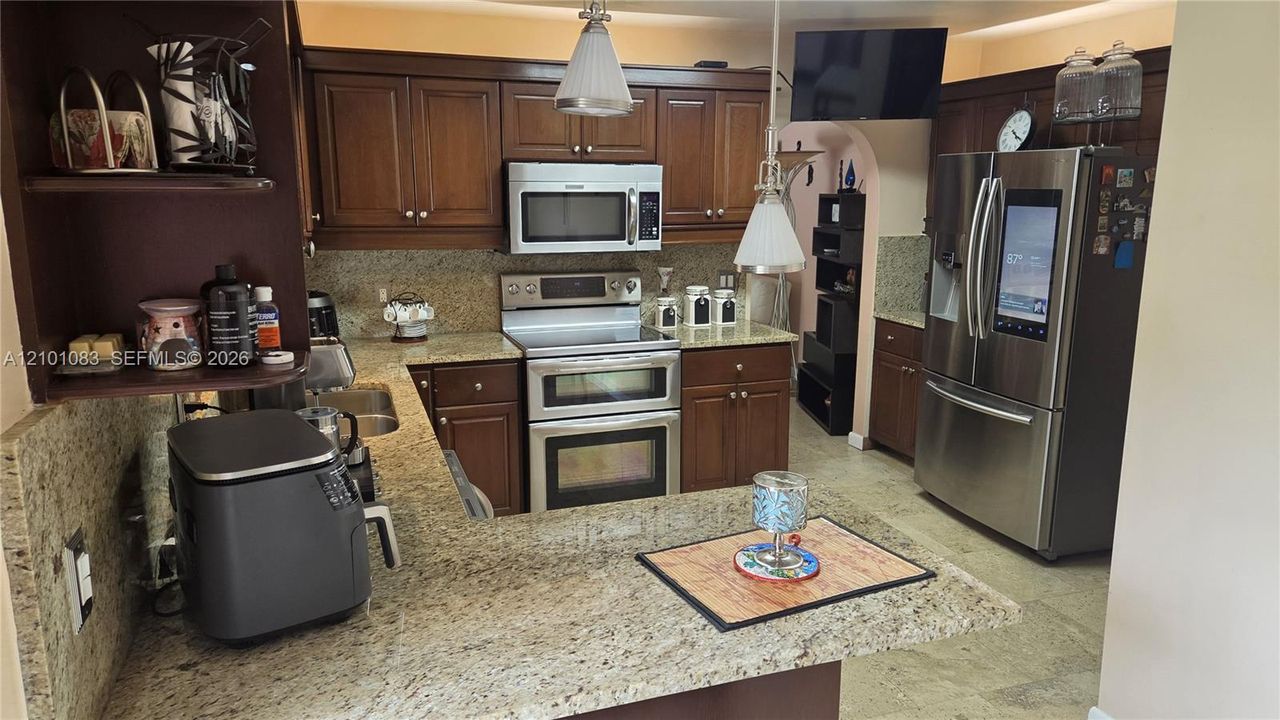 For Sale: $699,000 (4 beds, 2 baths, 1978 Square Feet)