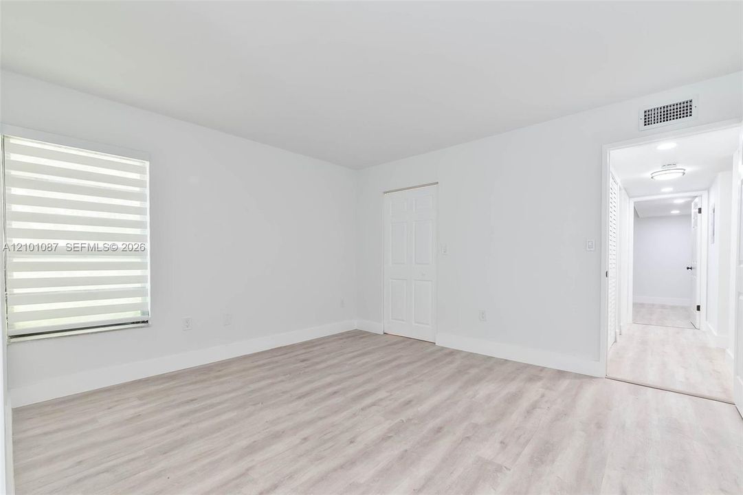 For Rent: $2,400 (2 beds, 2 baths, 1040 Square Feet)