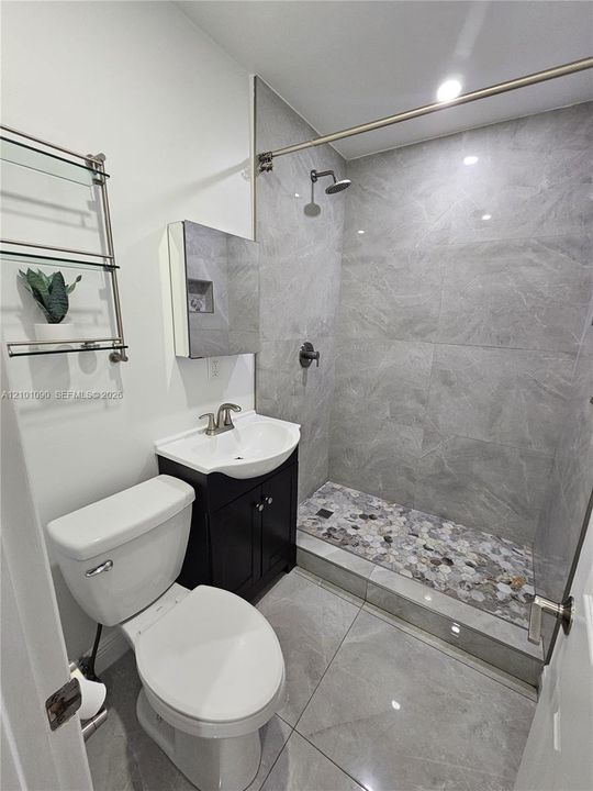 For Rent: $6,000 (5 beds, 4 baths, 2238 Square Feet)