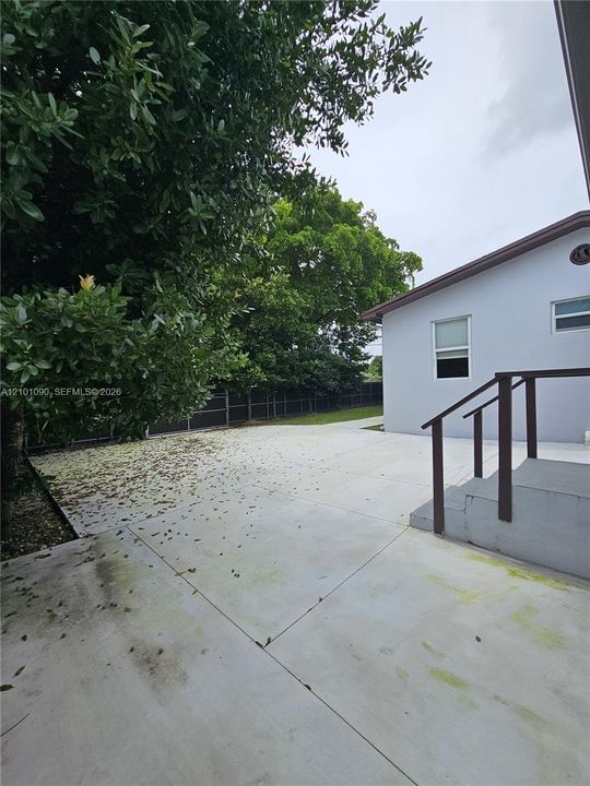 For Rent: $6,000 (5 beds, 4 baths, 2238 Square Feet)