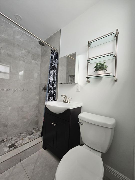 For Rent: $6,000 (5 beds, 4 baths, 2238 Square Feet)