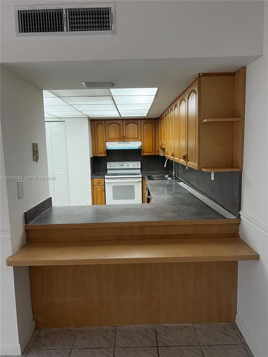 В аренду: $2,800 (2 спален, 2 ванн, 1592 Квадратных фут)