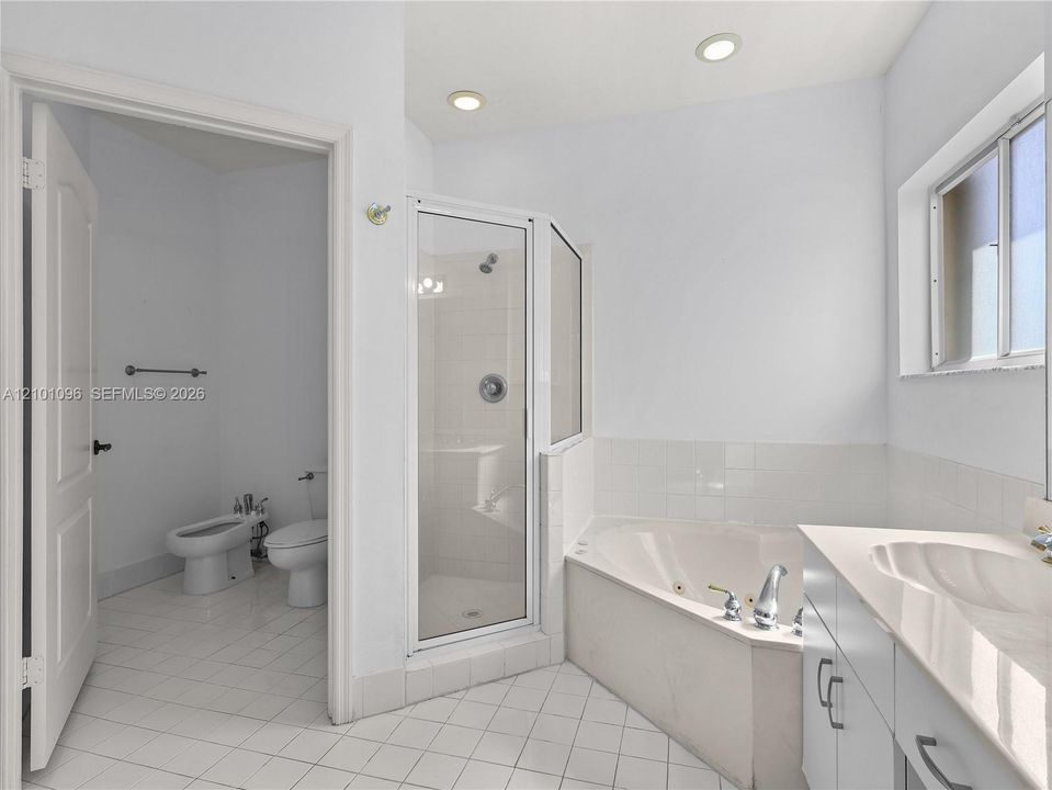 В аренду: $4,775 (4 спален, 3 ванн, 2452 Квадратных фут)