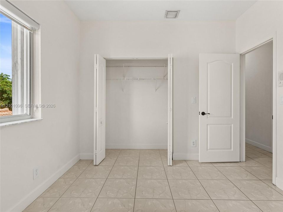 В аренду: $4,775 (4 спален, 3 ванн, 2452 Квадратных фут)