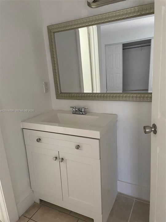 В аренду: $1,850 (2 спален, 2 ванн, 800 Квадратных фут)
