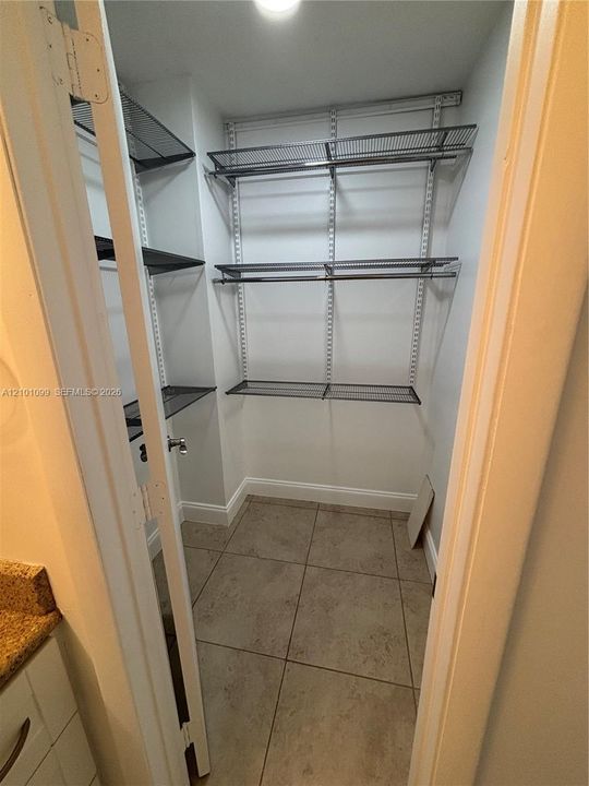 В аренду: $3,350 (3 спален, 3 ванн, 1671 Квадратных фут)