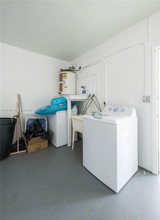 Laundry/Garage