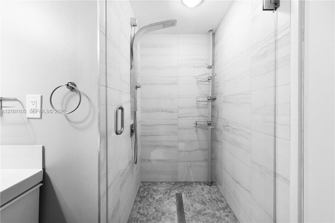 For Sale: $329,000 (2 beds, 2 baths, 1280 Square Feet)