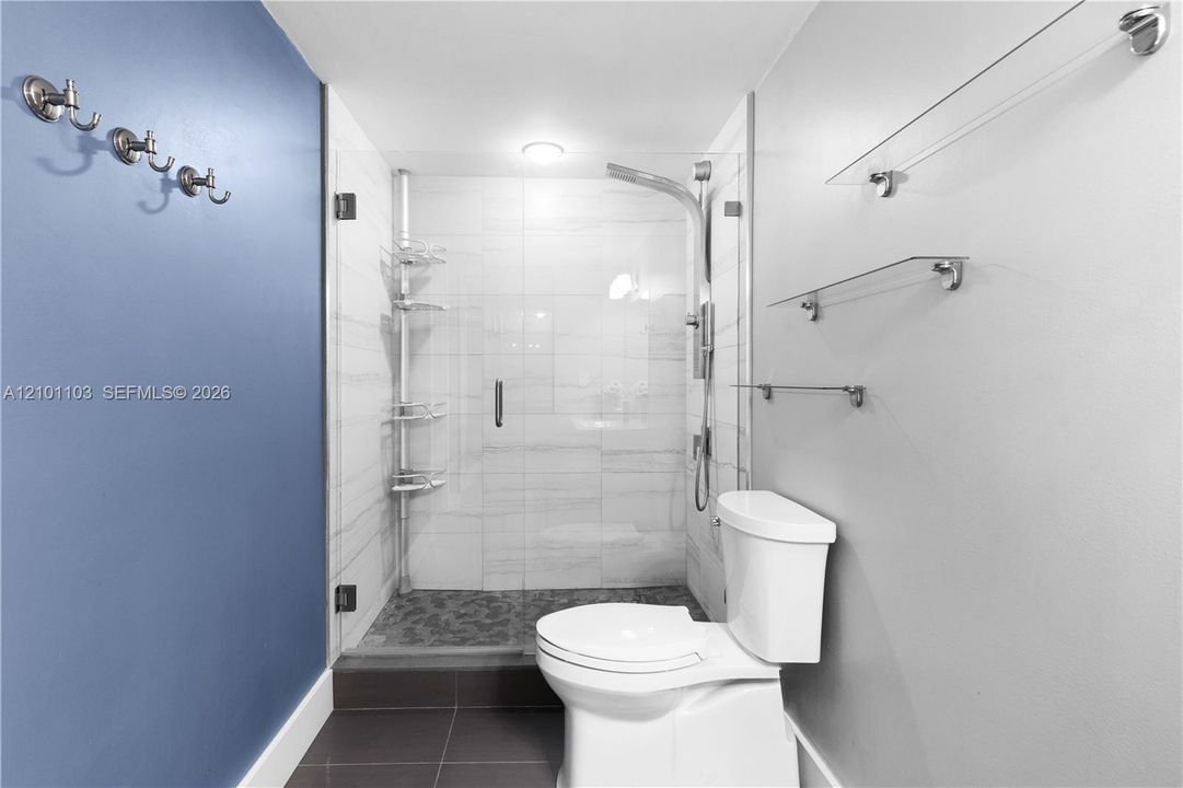 For Sale: $329,000 (2 beds, 2 baths, 1280 Square Feet)