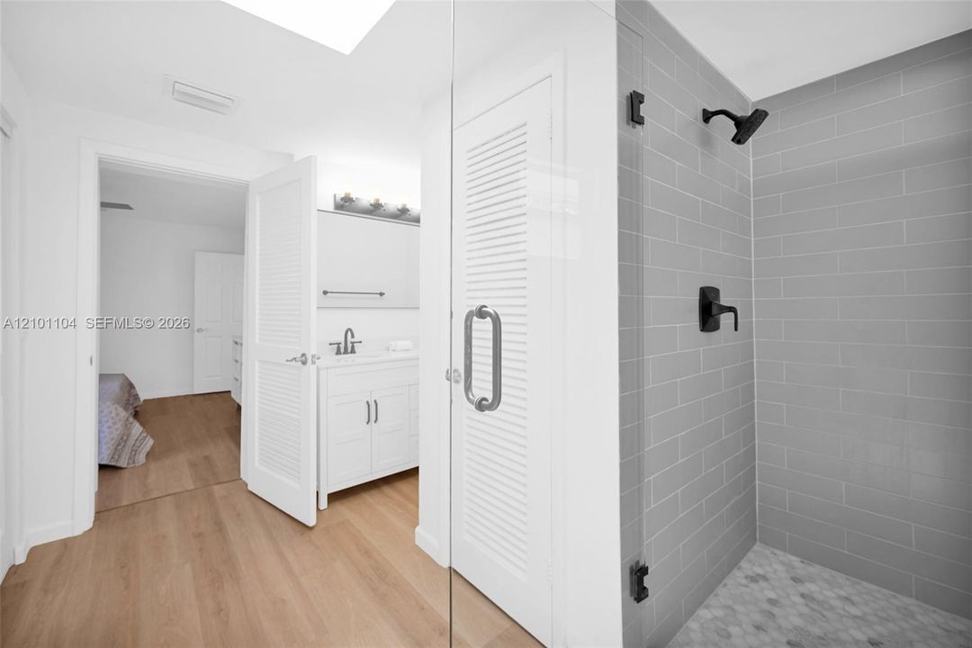 В аренду: $4,400 (3 спален, 2 ванн, 1016 Квадратных фут)