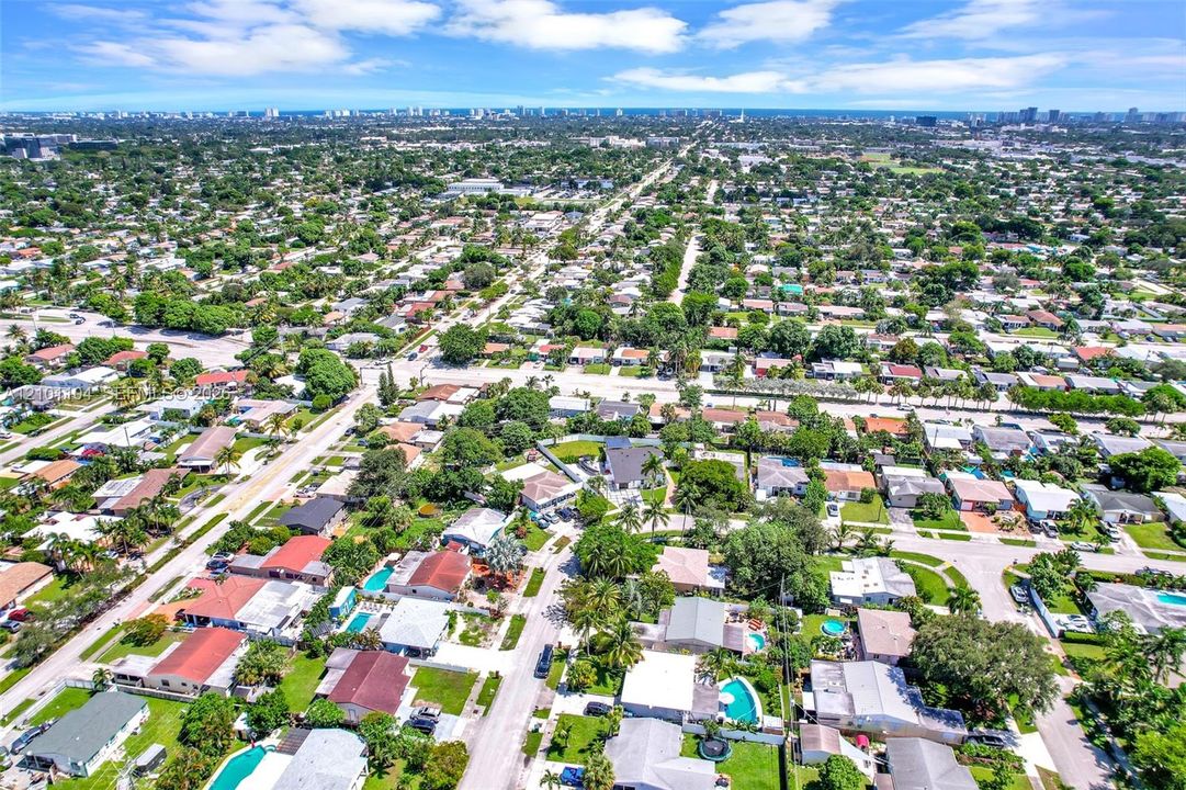 В аренду: $4,400 (3 спален, 2 ванн, 1016 Квадратных фут)