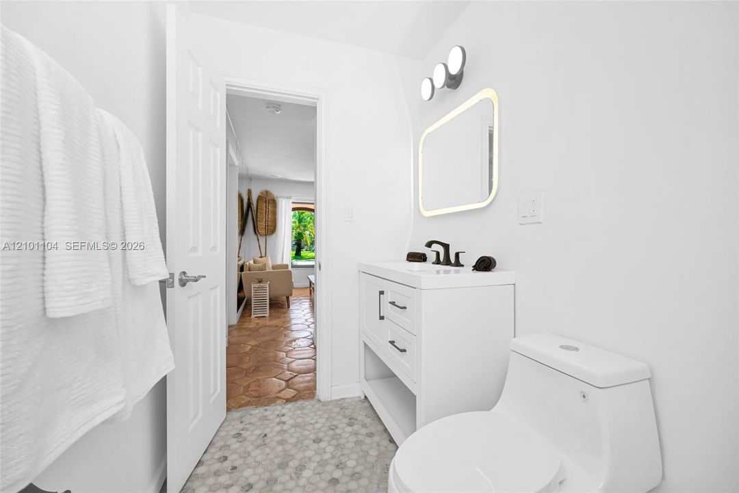 В аренду: $4,400 (3 спален, 2 ванн, 1016 Квадратных фут)
