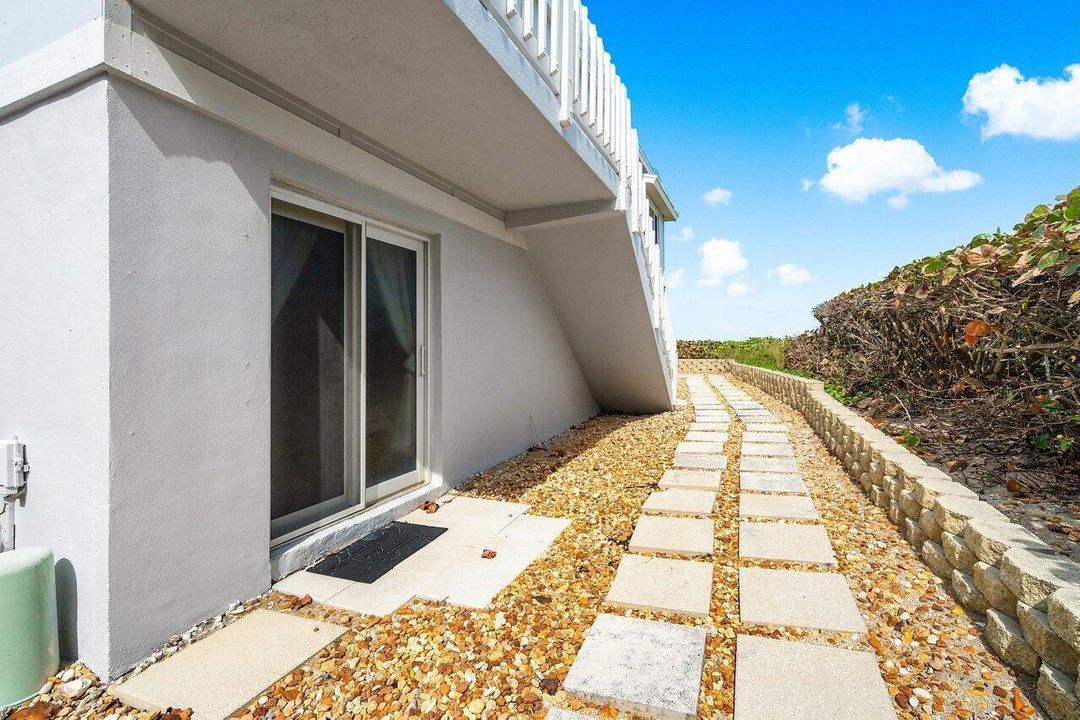022-1457NortheastOceanBoulevard-Unit1-St
