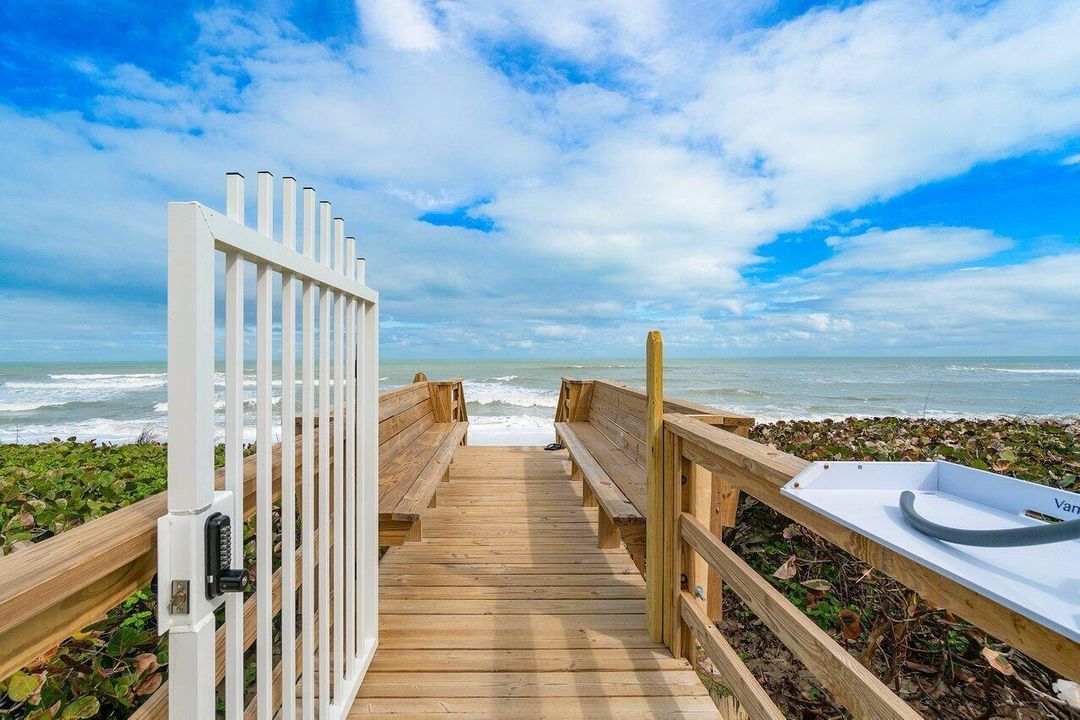 025-1457NortheastOceanBoulevard-Unit1-St