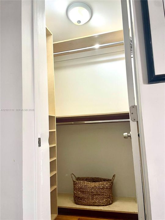 В аренду: $1,350 (0 спален, 1 ванн, 350 Квадратных фут)