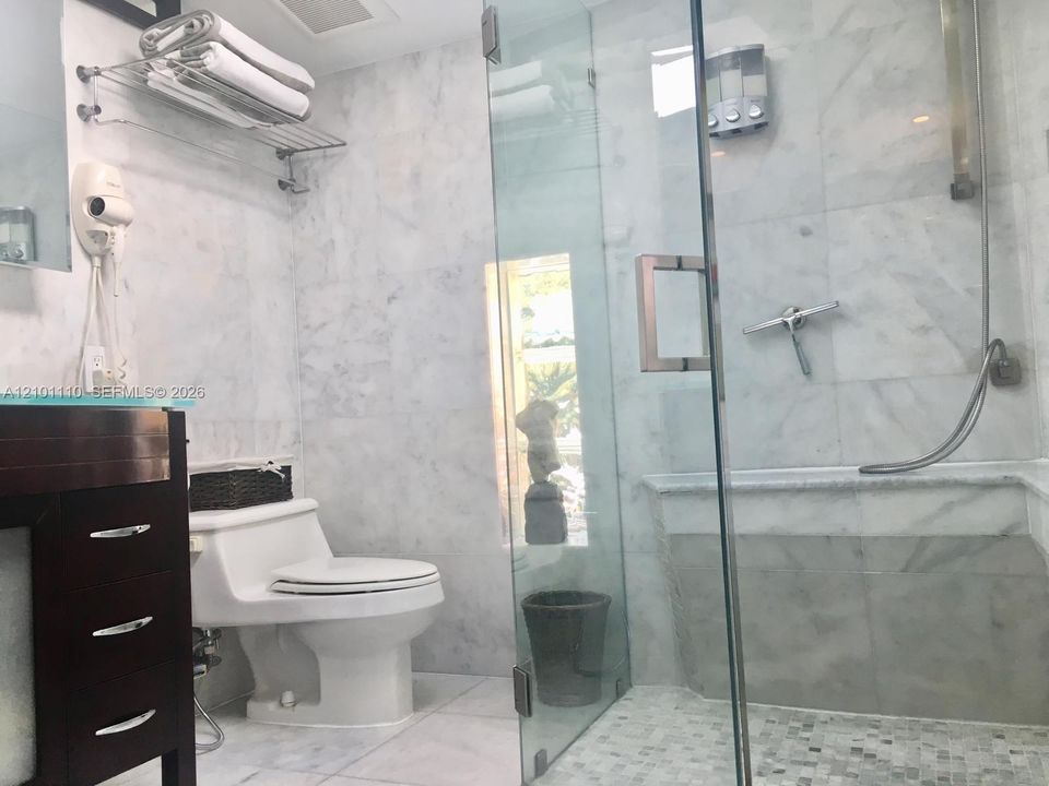 В аренду: $1,350 (0 спален, 1 ванн, 350 Квадратных фут)