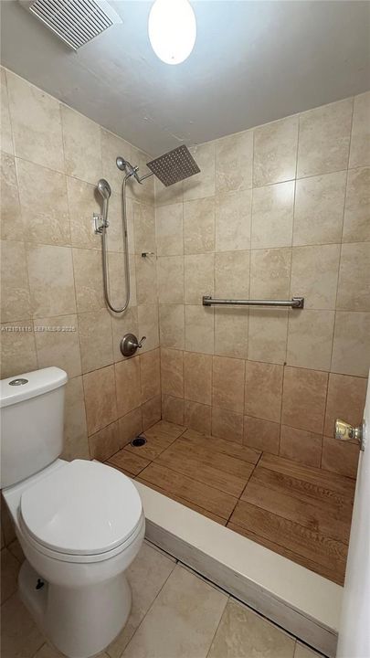 В аренду: $1,900 (2 спален, 1 ванн, 998 Квадратных фут)