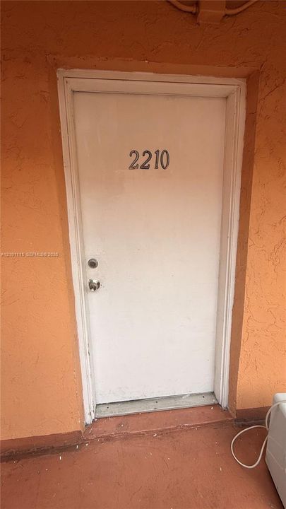 В аренду: $1,900 (2 спален, 1 ванн, 998 Квадратных фут)